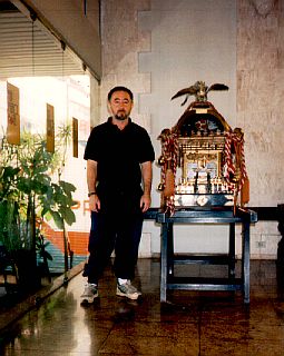 Sensei Humberto Heyden con Gi Tradicional