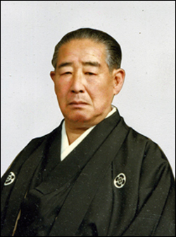 Muneomi Sawayama